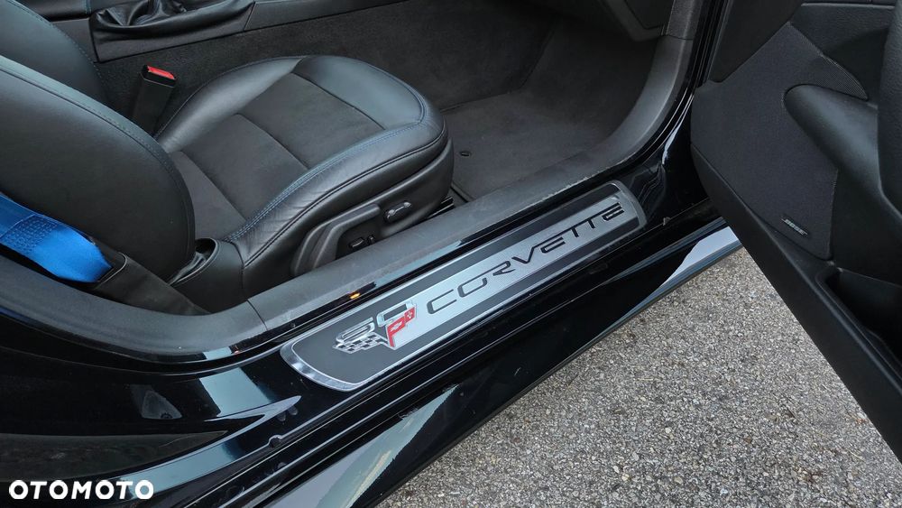 Chevrolet Corvette - 21