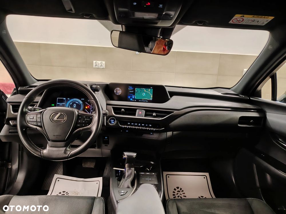 Lexus UX 250h Elegance 2WD - 25