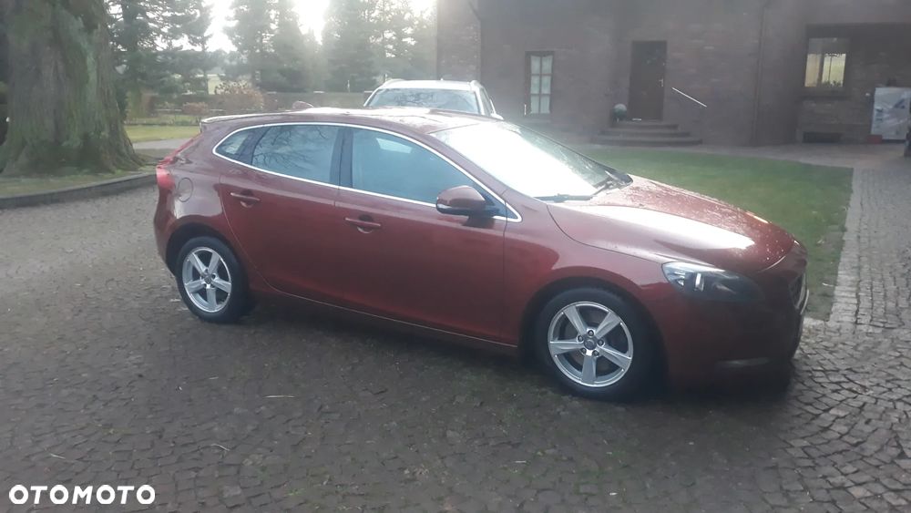 Volvo V40 D3 Momentum - 4