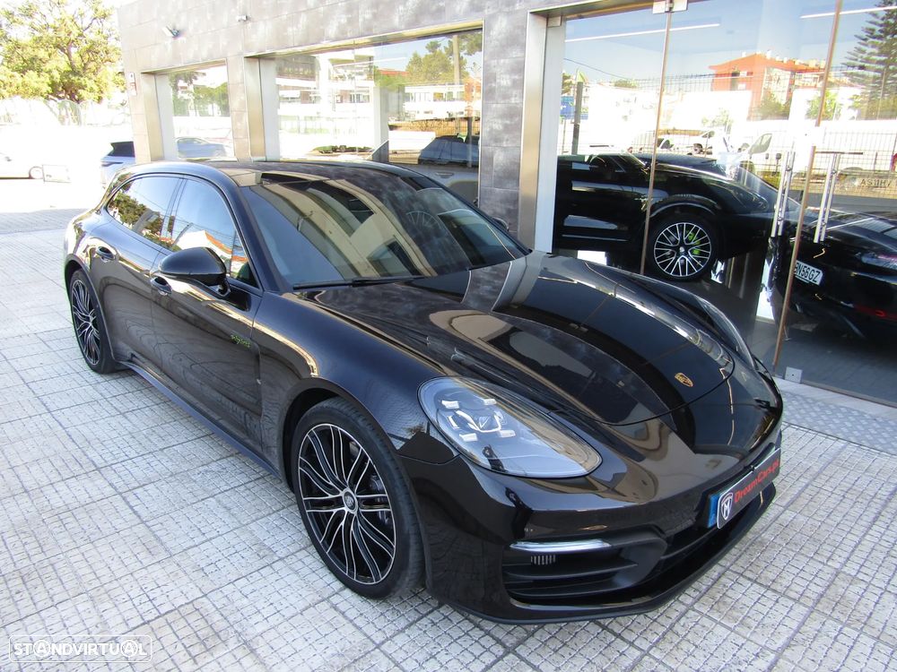 Porsche Panamera 4 E-Hybrid — fotografia 5