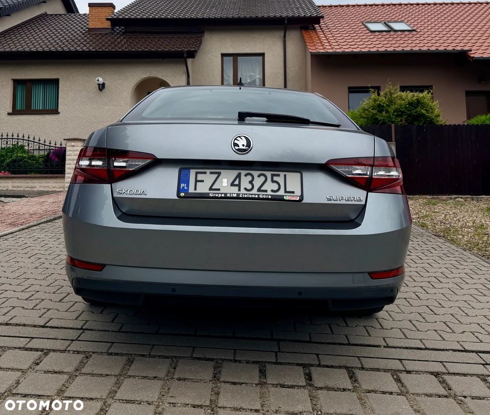 Skoda Superb 2.0 TDI Ambition DSG7 - 8