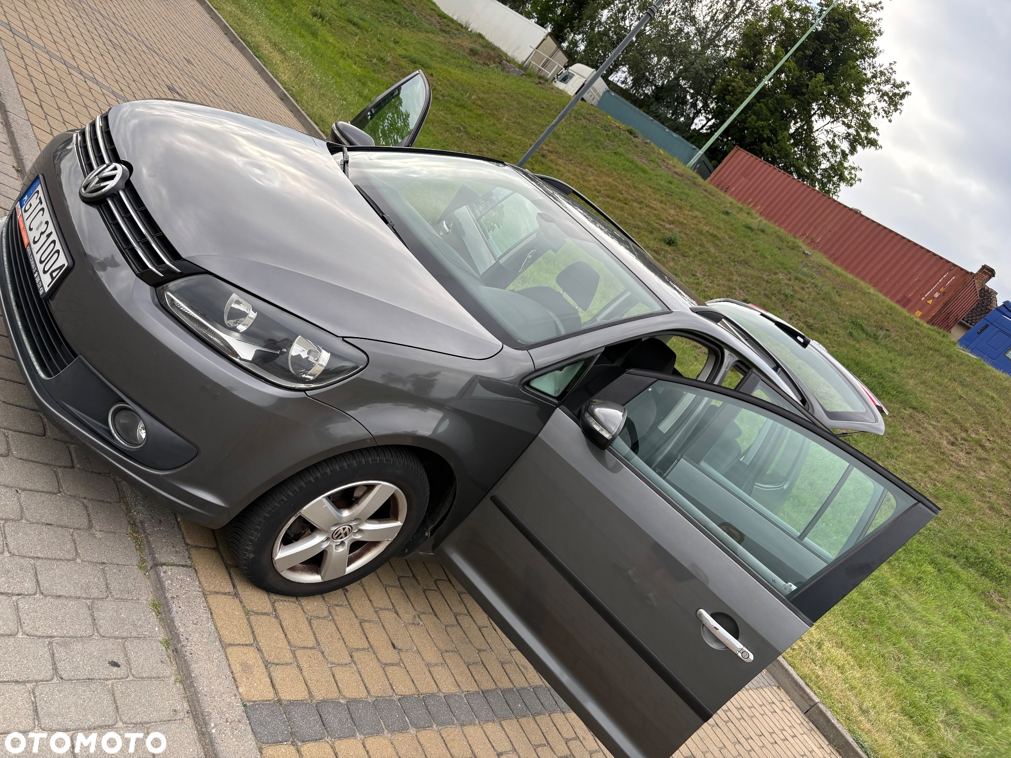 Volkswagen Touran - 6