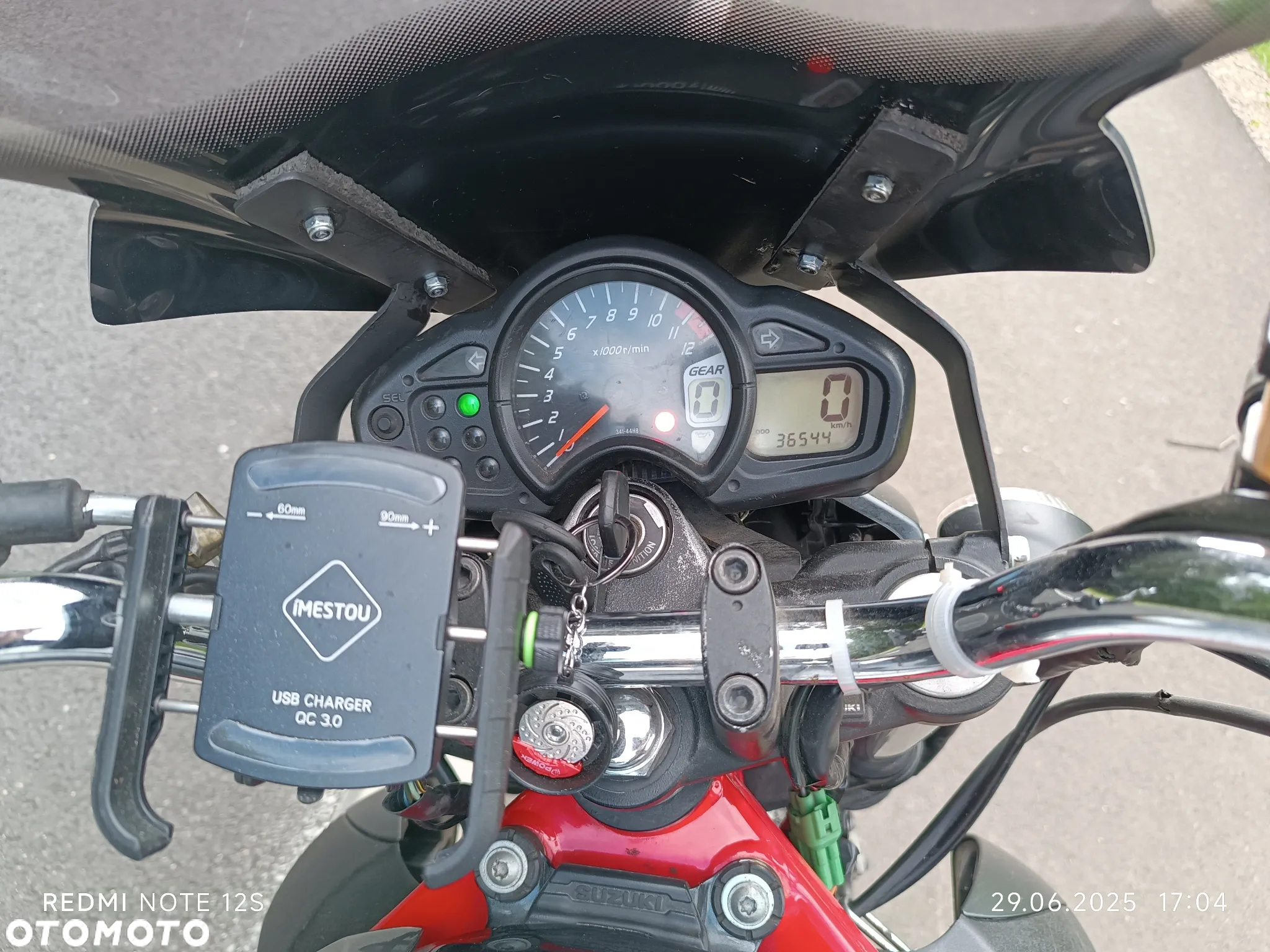 Suzuki Gladius - 6