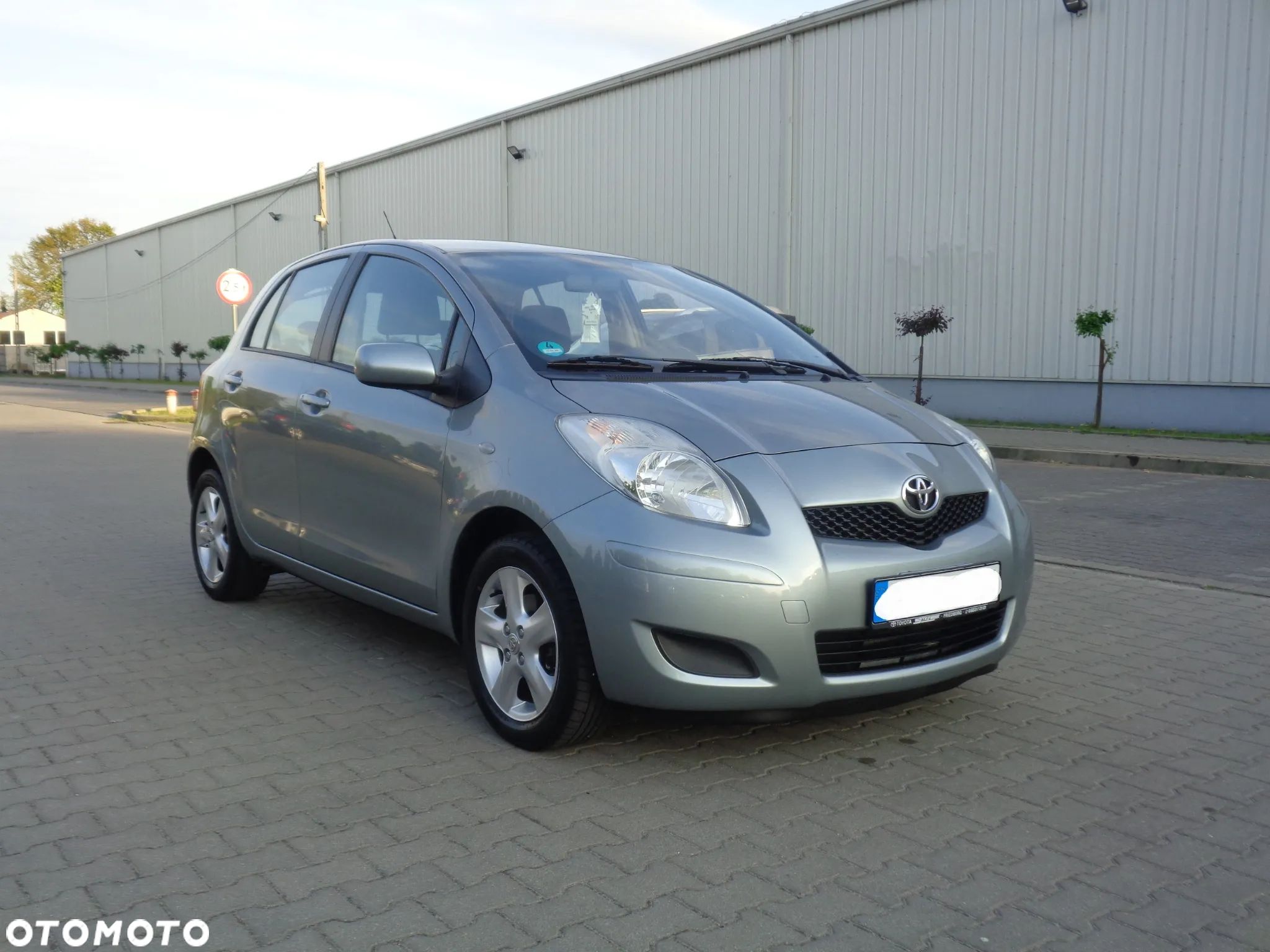 Toyota Yaris 1.33 Prestige - 1