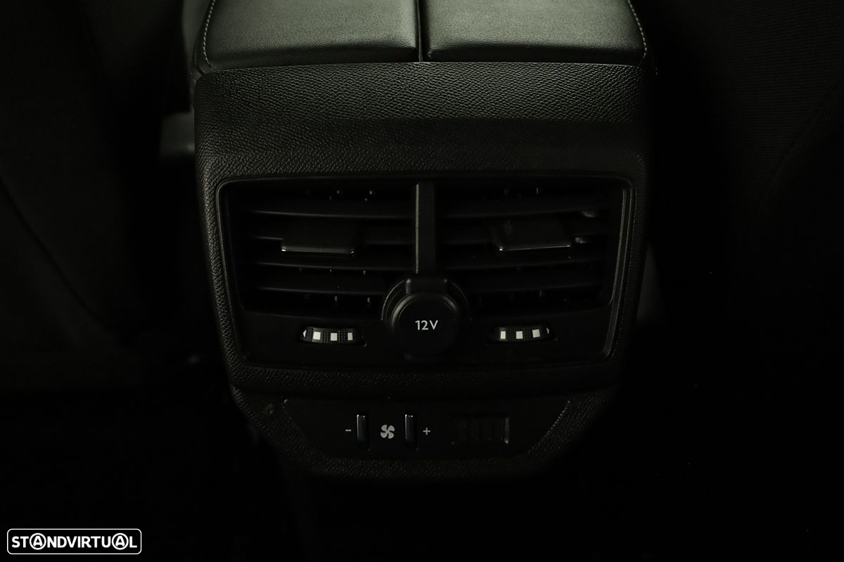 Peugeot 5008 1.2 Hybrid Allure Pack e-DCS6 - 23