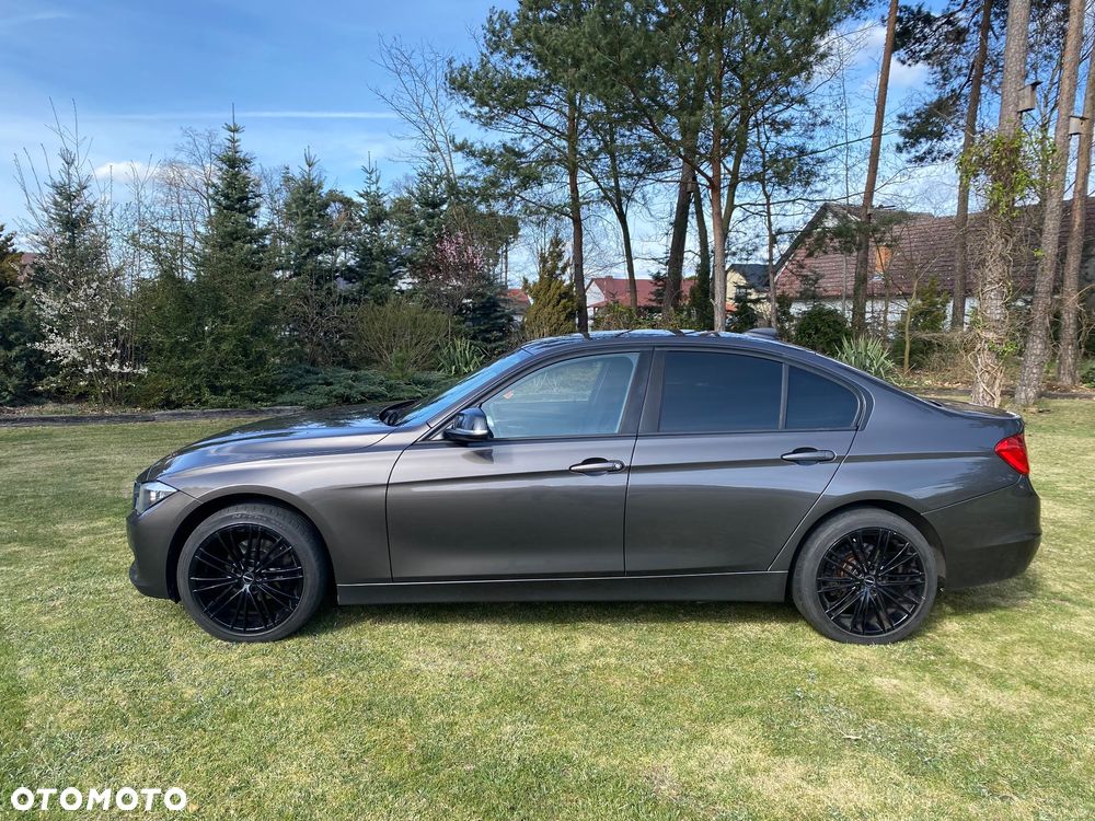 BMW Seria 3 316d - 8