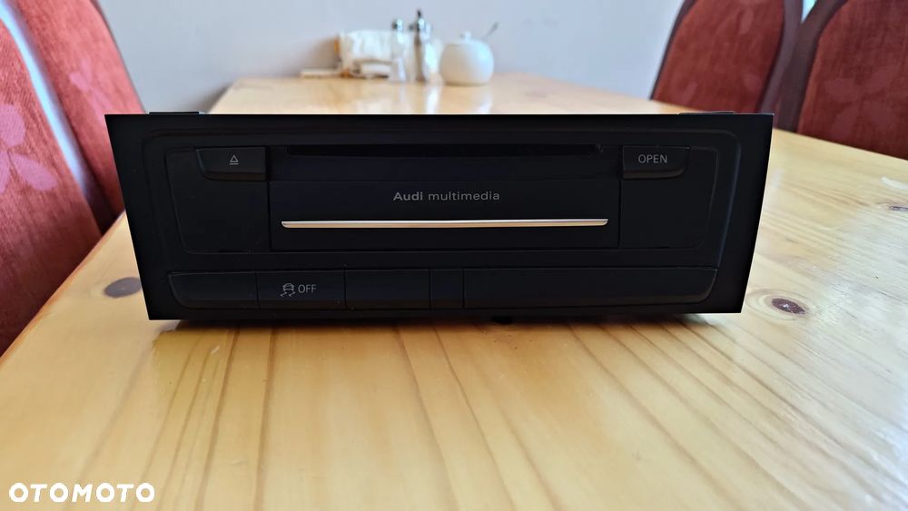 SW110 Audi Q5 I 8R Radio Zmieniarka Płyt CD AD10-0169005 - 1