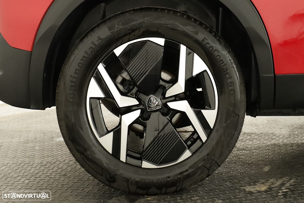 Peugeot 2008 1.2 PureTech Allure EAT8 - 5