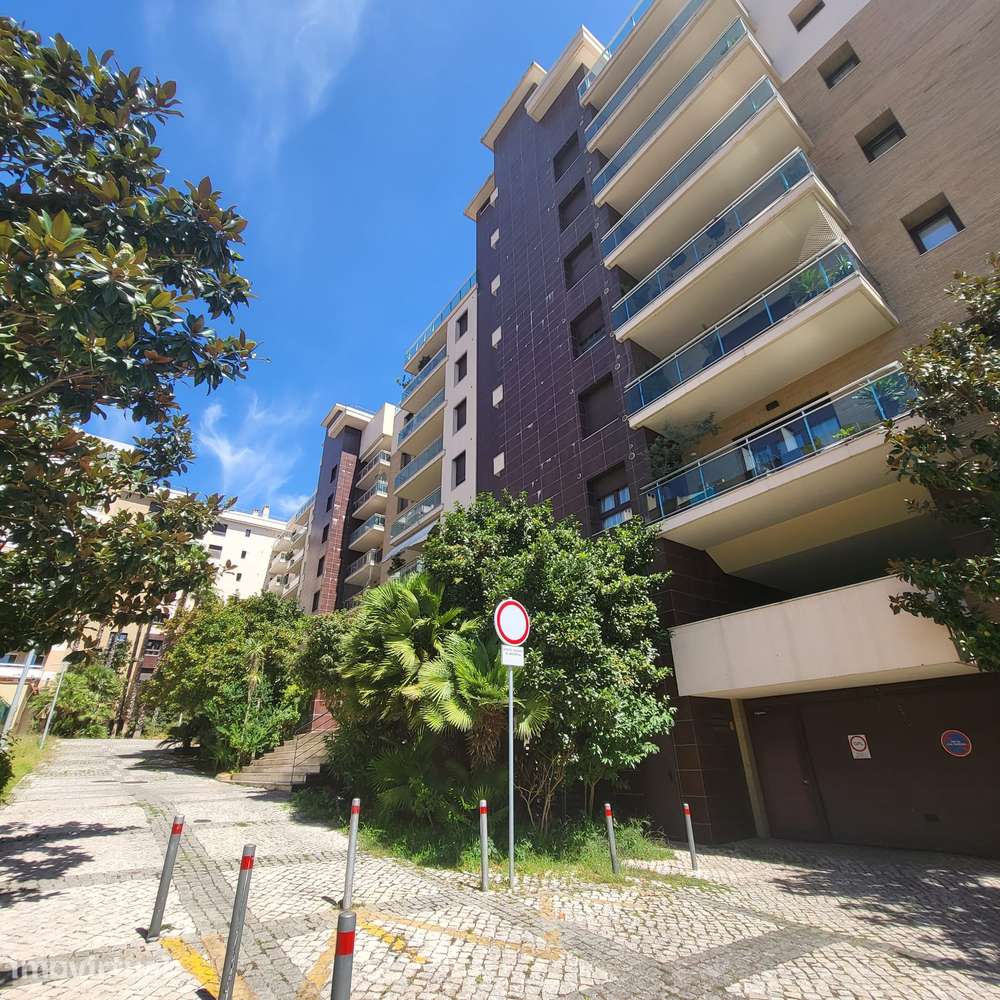 Apartamento T2 à venda no Condominio Casal da Amorosa em Odivelas - Grande imagem: 3/25