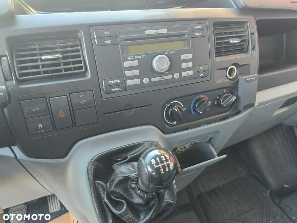 Ford Transit - 26