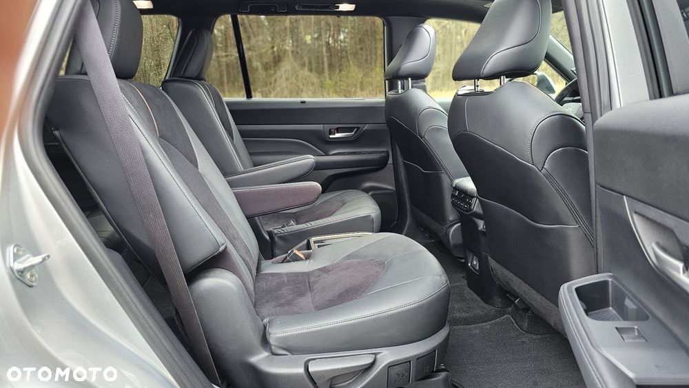 Toyota Grand Highlander - 24