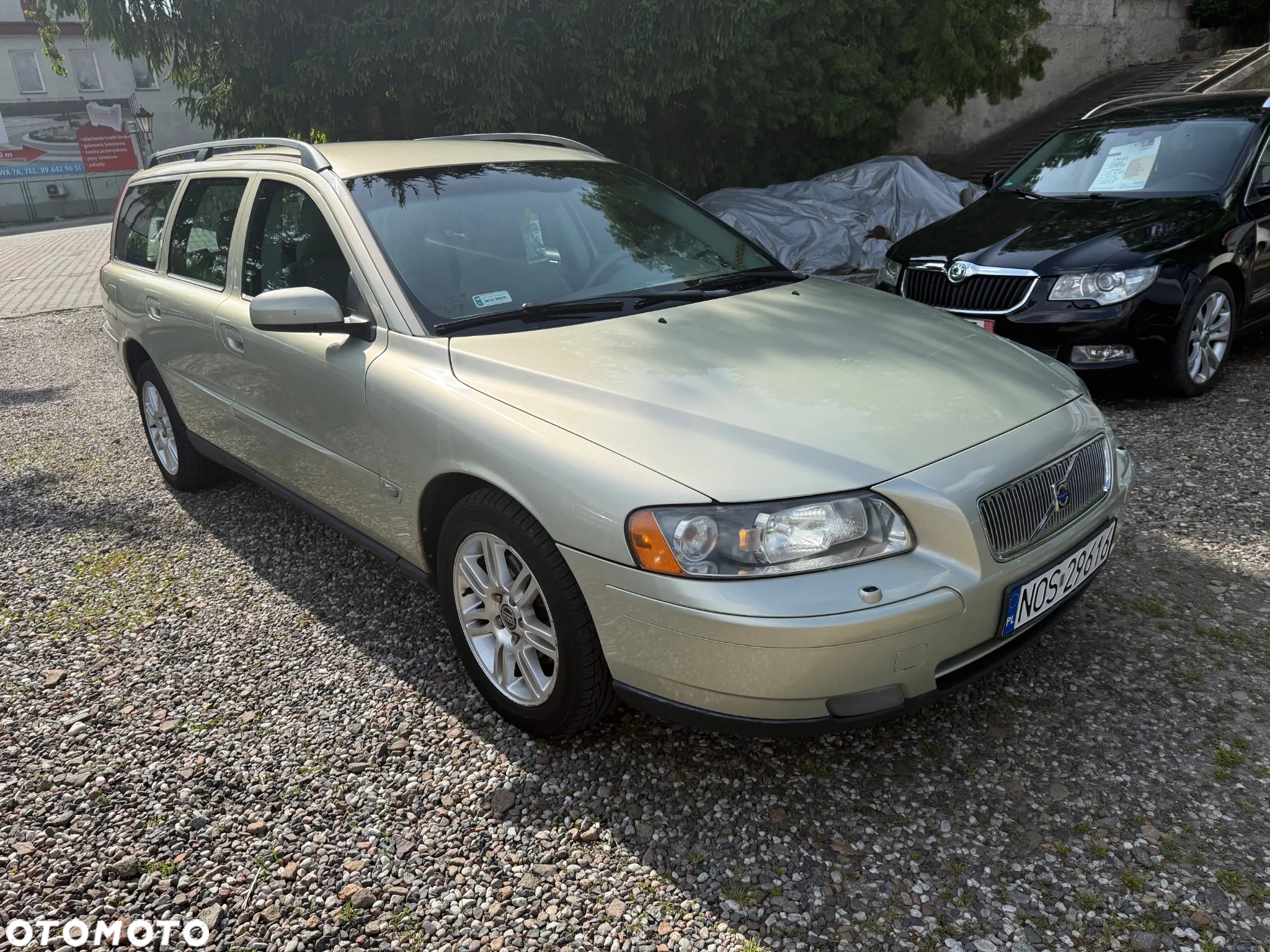 Volvo V70 2.4 Premium - 17