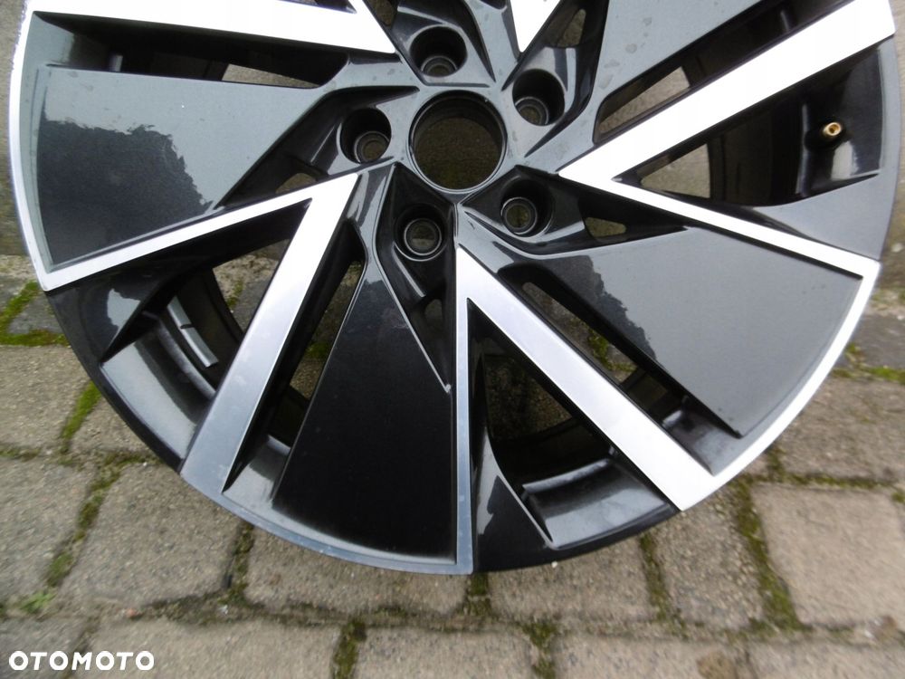 skoda superb iii 3v0 8jx19h2 et44 5x112 - felga - 6