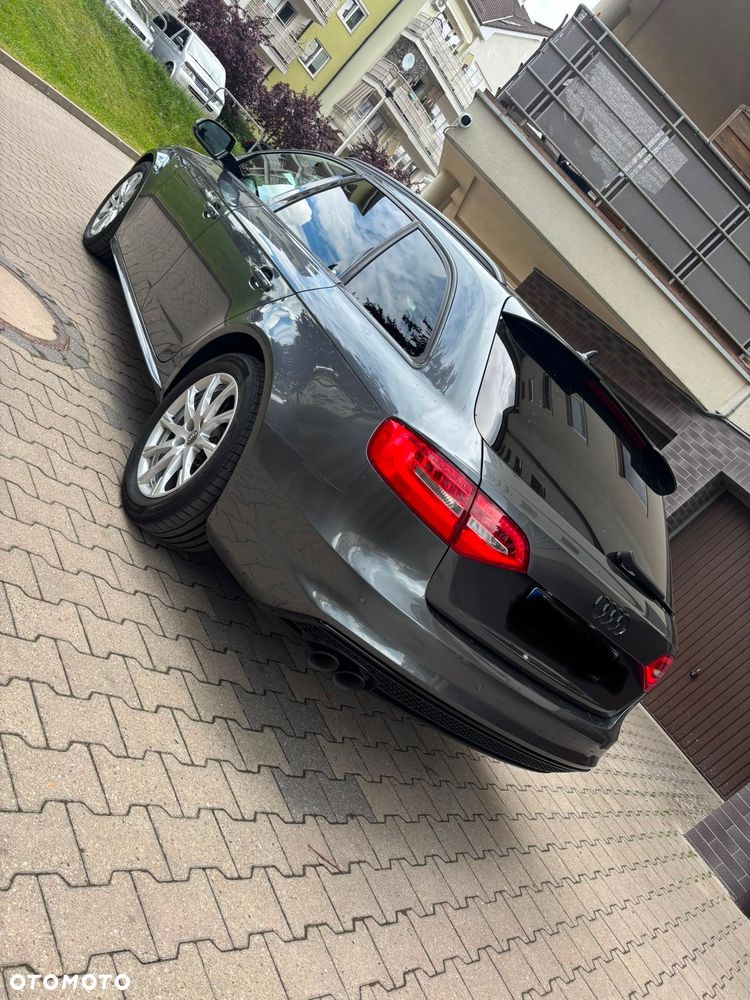 Audi A4 Avant 2.0 TDI DPF clean diesel multitronic S line Sportpaket - 4