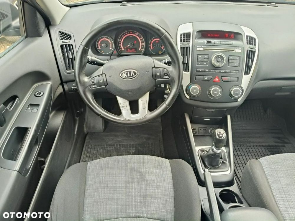 Kia Ceed - 20