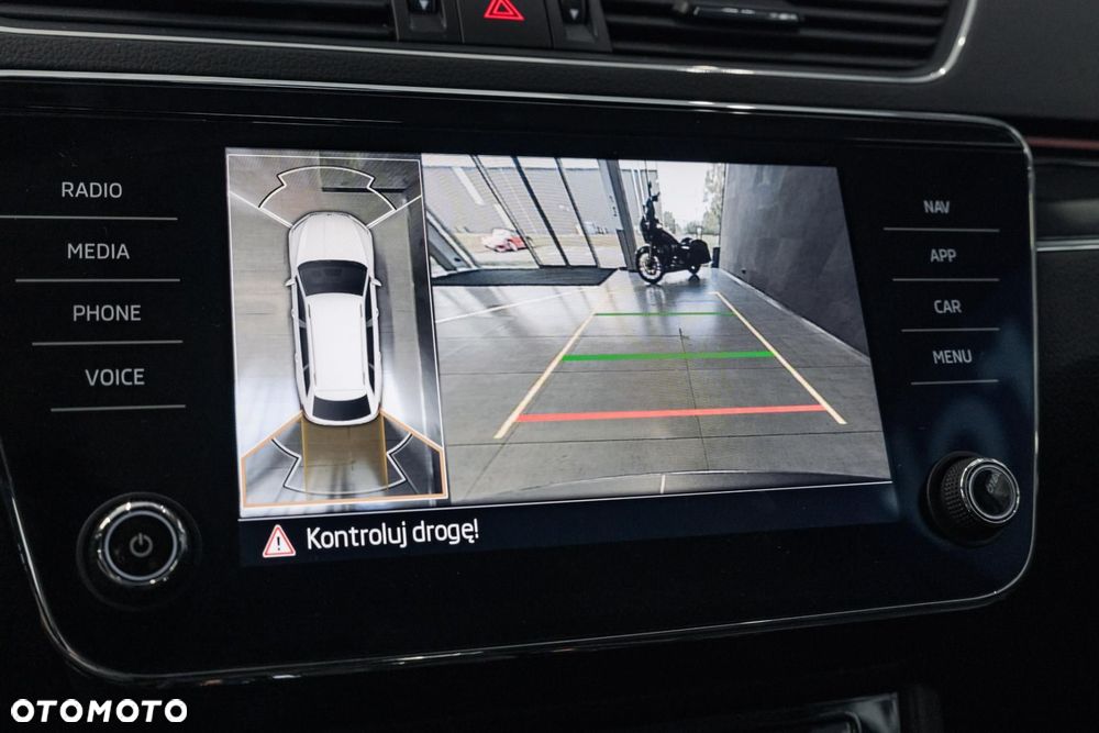 Skoda Superb 1.4 TSI Plug-In Hybrid L&K DSG - 19