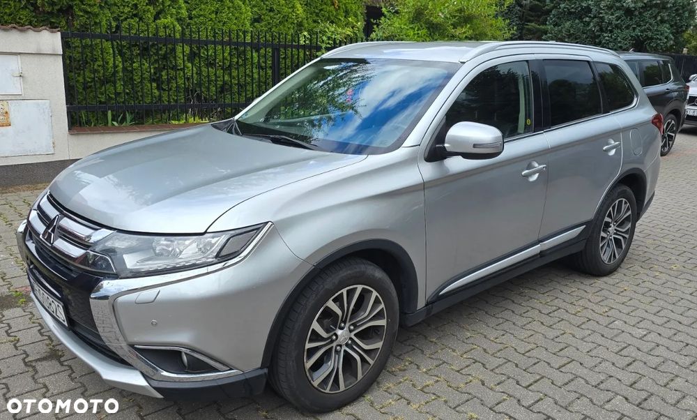 Mitsubishi Outlander - 1