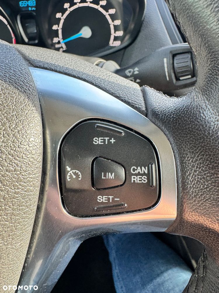 Ford Tourneo Courier 1.0 EcoBoost Trend - 32