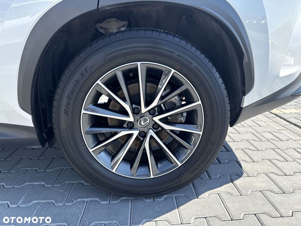 Lexus NX 350h Prestige 2WD - 19