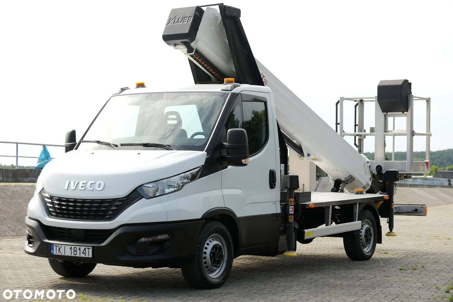 Iveco DAILY 35-140 * ZWYŻKA KLUBB * KT 20 * 4 tyś km! Pojazd Specjalistyczny ! - 16