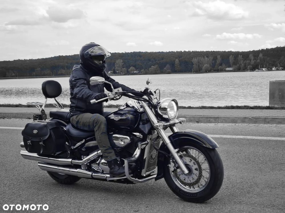 Suzuki Intruder - 21