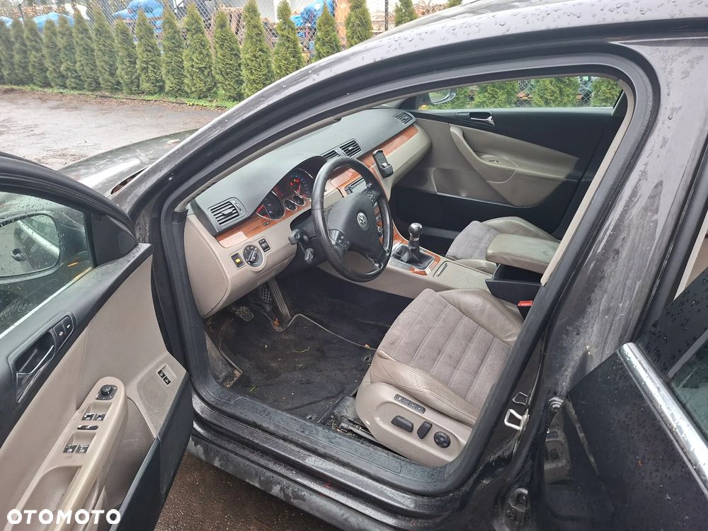 Volkswagen Passat 2.0 FSI Individual - 7