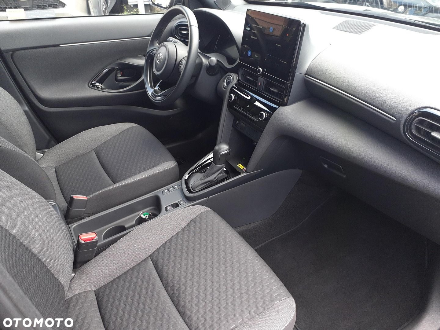 Toyota Yaris Cross - 12