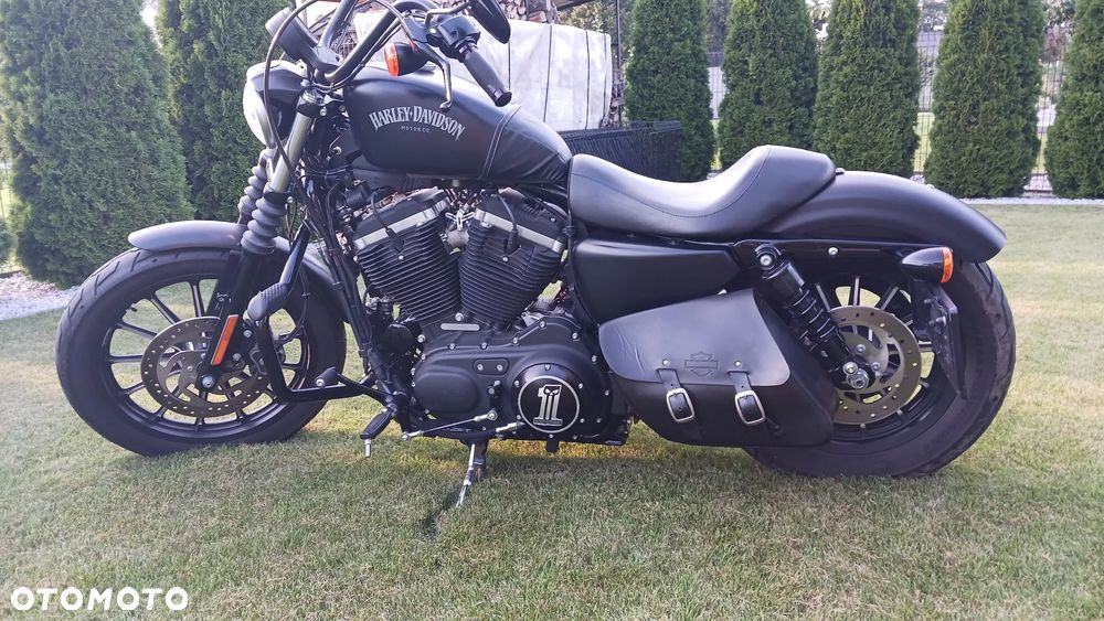 Harley-Davidson Sportster Iron 883 - 1