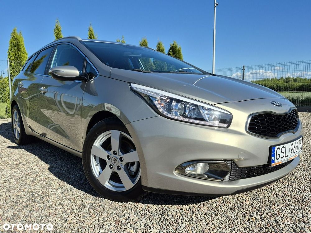 Kia Ceed - 27