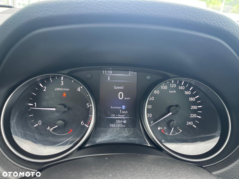 Nissan Qashqai 1.6 DCi N-Connecta - 6