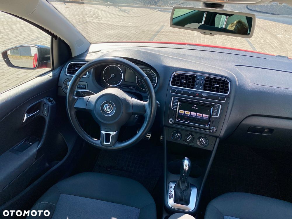Volkswagen Polo 1.4 16V Comfortline DSG - 8