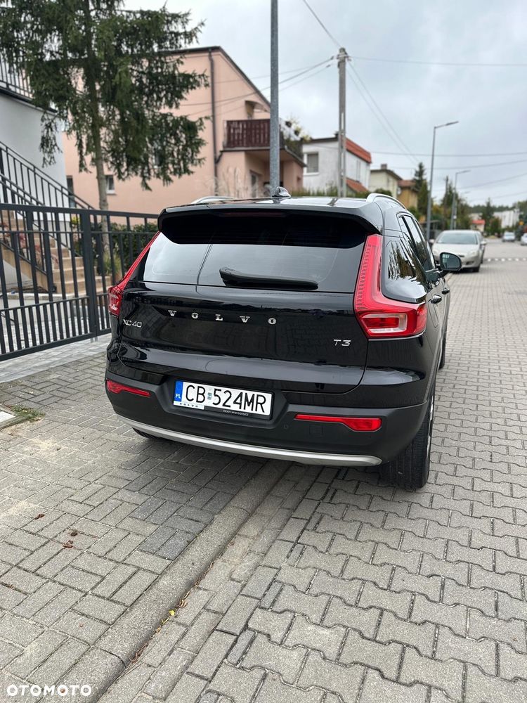 Volvo XC 40 T3 Momentum - 4