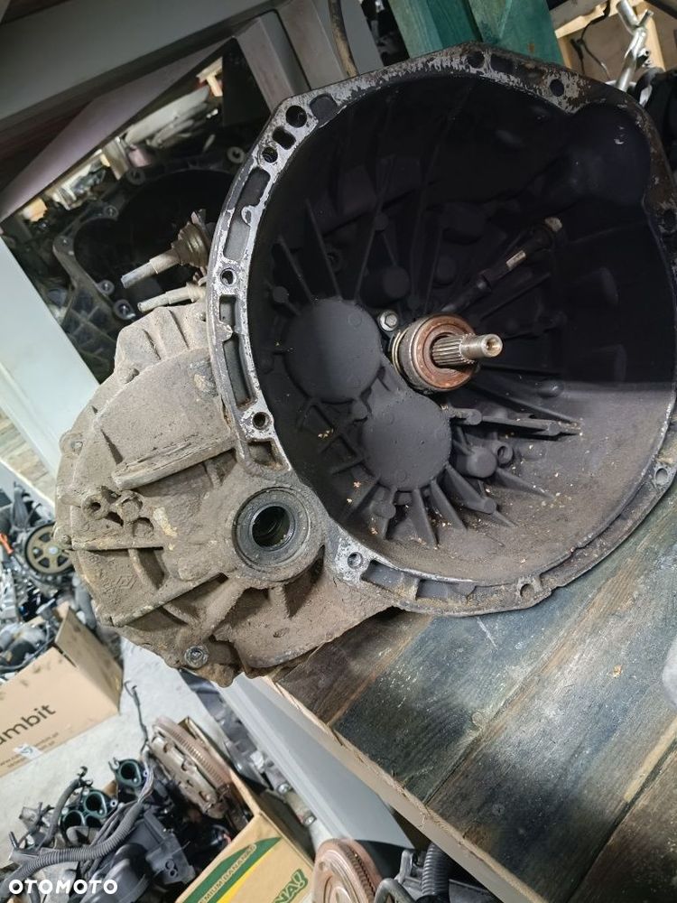 Renault Trafic Opel Vivaro 2.0 dCi skrzynia biegów pf6 m9r 6 biegów - 2