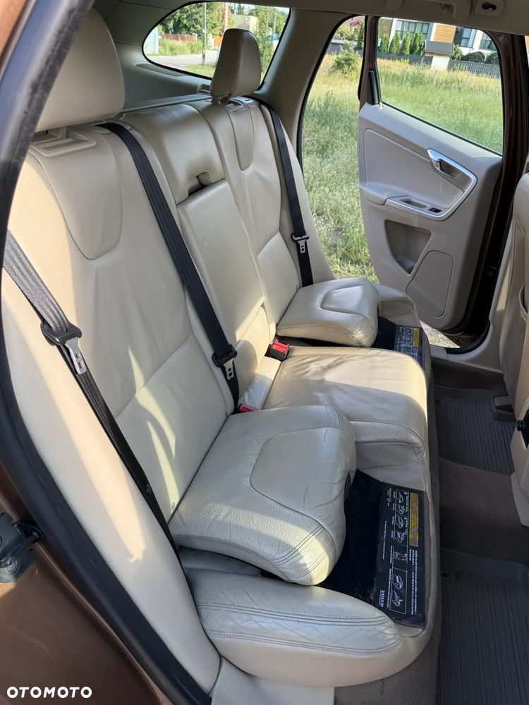 Volvo XC 60 2.0T Momentum - 13
