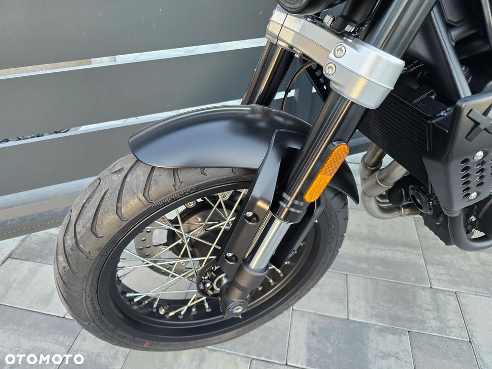 Brixton Crossfire - 23