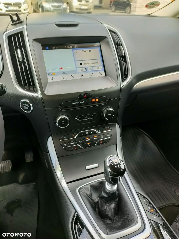 Ford S-Max - 29