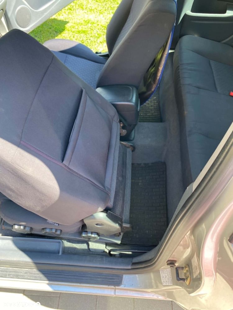 Nissan Almera - 15