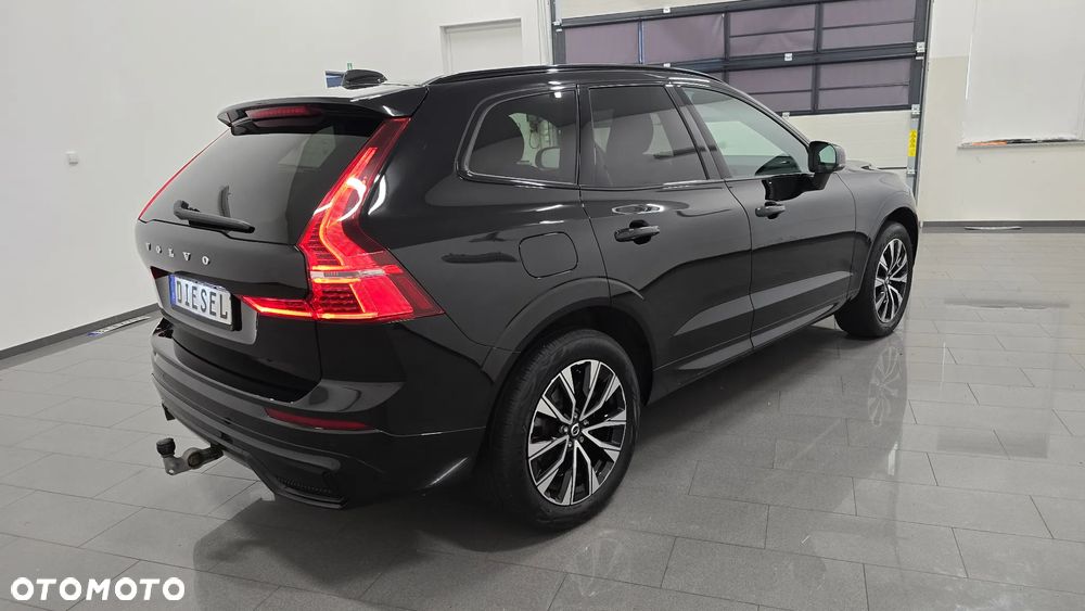 Volvo XC 60 B4 D Plus Dark - 3
