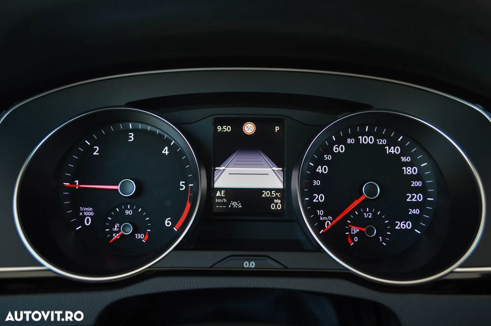 Volkswagen Passat 2.0 TDI SCR DSG Business - 8