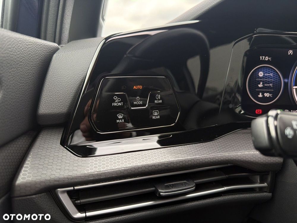 Volkswagen Golf - 20