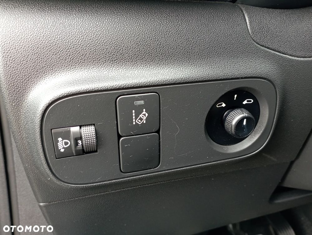 Citroën C3 Pure Tech 82 SHINE - 9