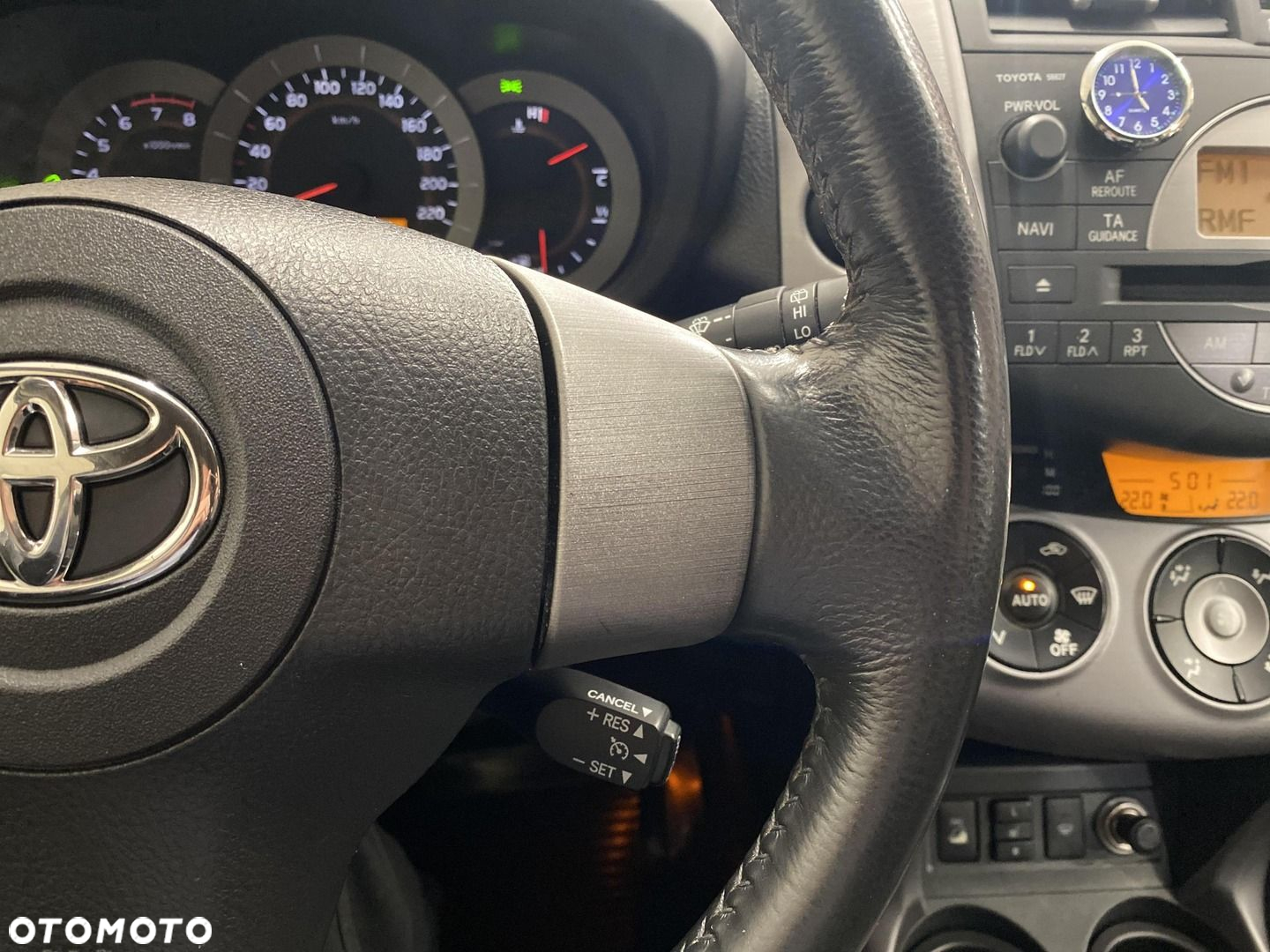 Toyota RAV4 - 14