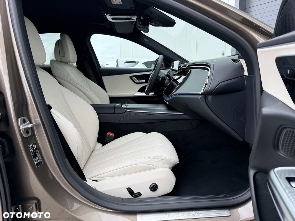 Mercedes-Benz Klasa E - 27