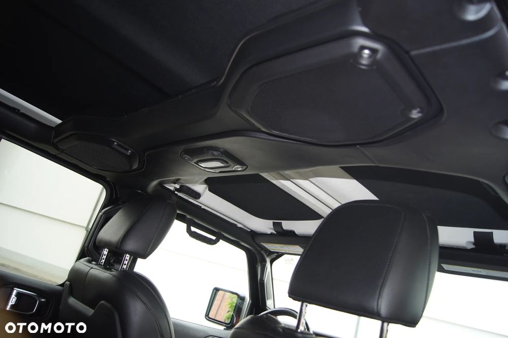 Jeep Wrangler - 37