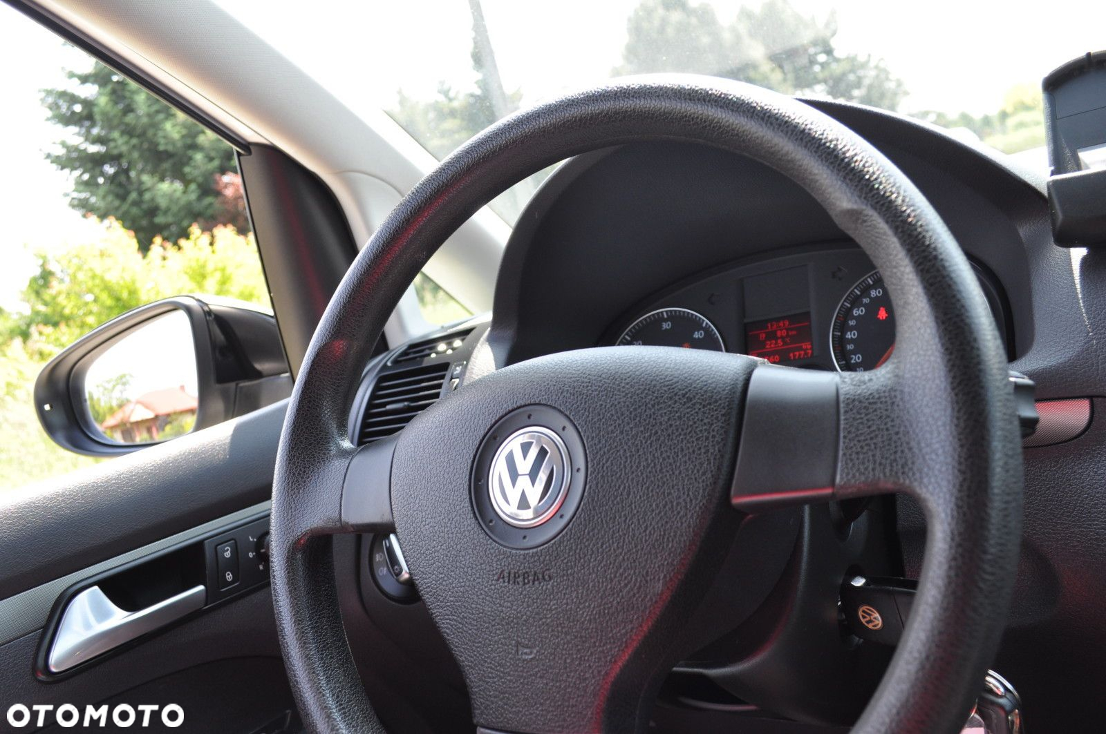 Volkswagen Touran - 10