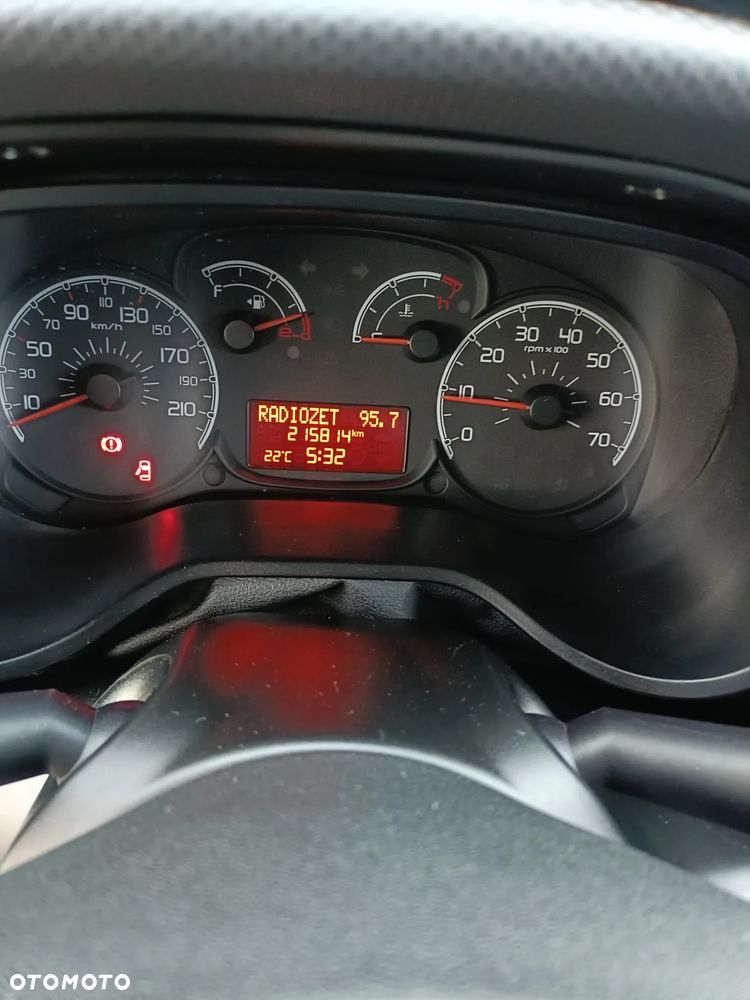 Fiat Doblo 2.0 Multijet 16V Emotion - 12