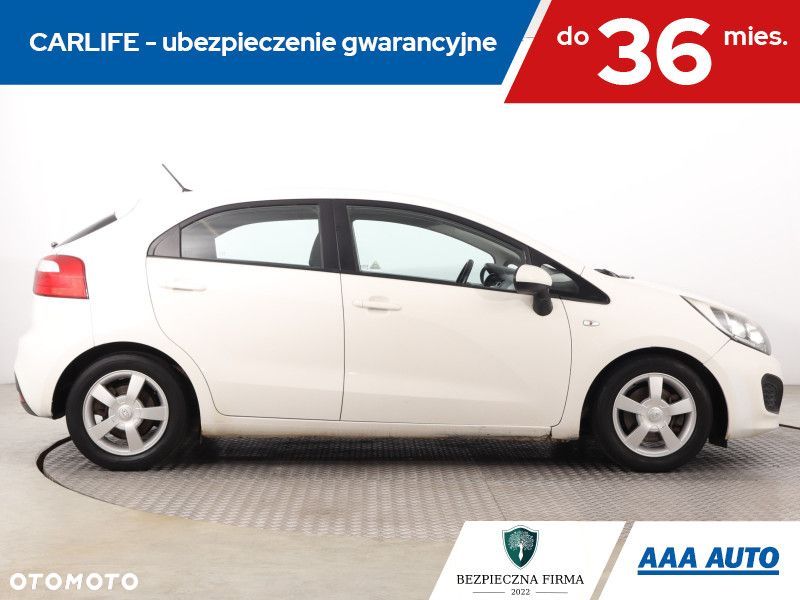 Kia Rio - 8