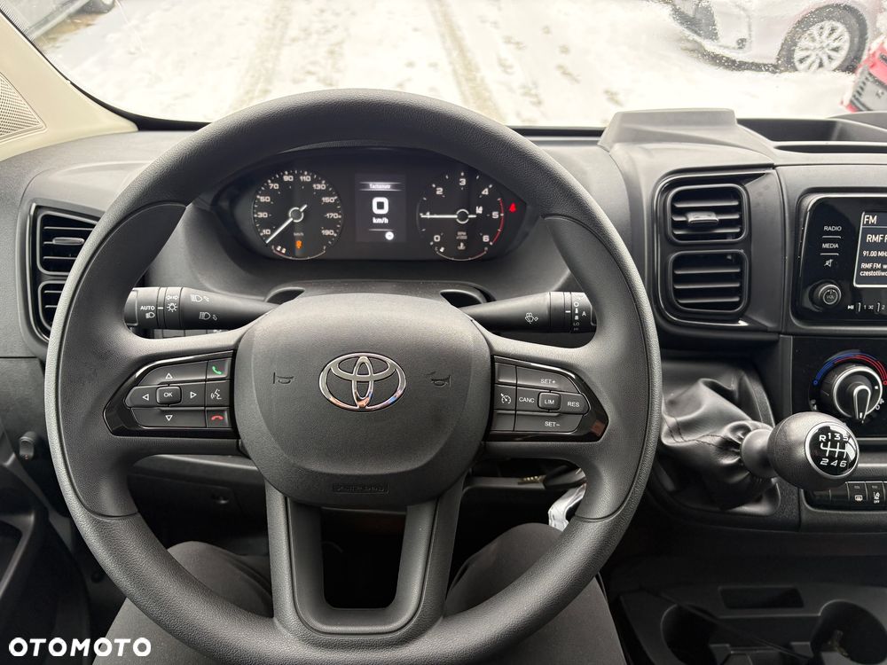Toyota Proace MAX - 13