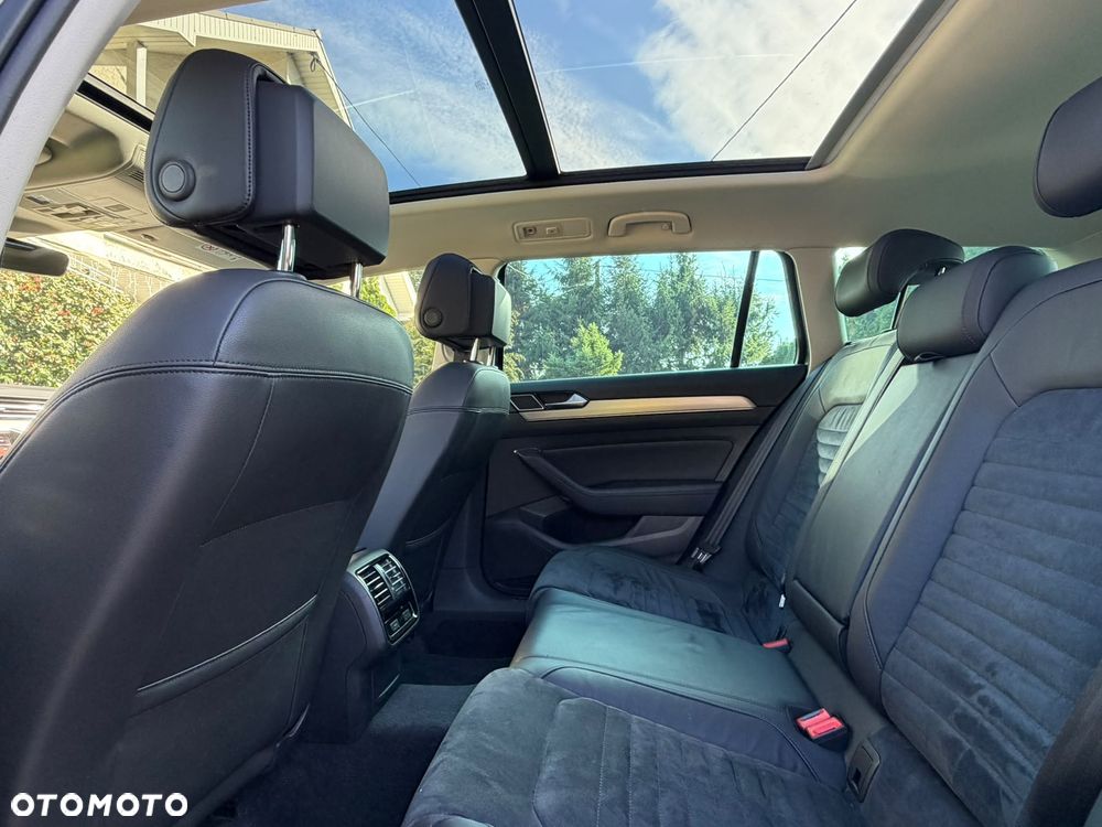 Volkswagen Passat - 13