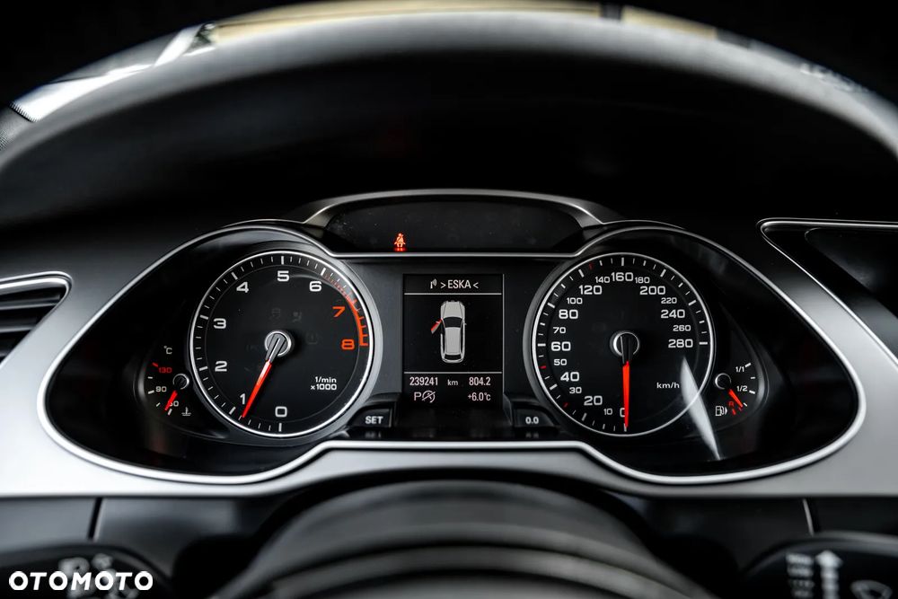 Audi A4 Avant 2.0 TFSI quattro S tronic S line Sportpaket - 28